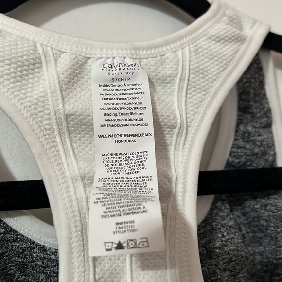 NWT Reversible Calvin Klein Sports Bra - Picture 7 of 7